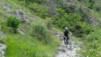Mais bien sûr, tu peux aussi emprunter les escaliers avec ton vélo. Y a pas de problèmes !Sans foi, ni loi ! Bedjuiland_13_016