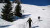 Neige gelée et déclivités. Après un court et inédit portage, l'ascension débute en fanfare : partition cales&couteaux, tempo furioso. Bel_Oiseau_001.jpg