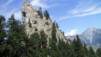 Juste avant d'émerger de ses vastes forêts de pins et de sapins, le passage de la Dent, étonnant pic crochu surplombant la route du Grd-St-Bernard. Catogne_002.jpg
