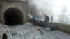 Les pains au chocolat ne résisteront finalement pas au déchaussage nécessaire à la traversée du tunnel de la Sarse. Chaux_de_Tompey_002