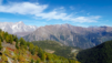 Quand le massif du Mont-Blanc revient dans notre champ de vision, nous avons déjà laissé Arpy 700 mètres en dessous de nous.