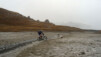 Seul le passage du chenal central comporte quelques risques, en raison de la couche de glace plus fine recouvrant l'unique filet d'eau qui parvient enocre à s'écouler. Etang_30_Pas_06_022.jpg