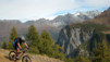 Un ultime regard vers la majestueuses silhouette de la Dent-Blanche avant de nous enfoncer dans le Val d'Arrola Evolene_Lac_Bleu_006.jpg