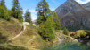 L'arrivée sur les rives du petit lac bleu relèguent tous nos efforts du jour au rang d'anecdotes pour nains de jardin. Evolene_Lac_Bleu_009.jpg