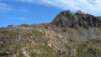 Les pics érodés des Becs de Bosson dominent la cabane homonyme de leurs 3150m. GRC_07_15.jpg