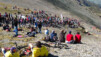 La foule des spectateurs commence de s'agglutiner au PL alors que les premiers concurrents partis d'Evolène entrevoient le bout du calvaire. GRC_07_16.jpg