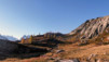 La Remuaz dans la chaude lumière d'octobre : désordonné et superbe enchevêtrement de marécages et de petits étangs alpins. Lac_Blanc_005.jpg