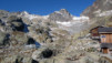Tavillons, madriers et pierres naturelles, l'arrivée au(x) chalet(s) du Lac Blanc est rustique, mais chaleureuse. Lac_Blanc_009.jpg
