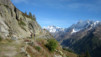 Après l'Apfelsaft syndical, le dos appuyé aux chauds madriers de la terrasse du petit restaurant, nous reprenons notre route, cap toujours résolument à l'Est. Loetschental_021a.jpg