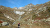 Encore une combe à traverser, encore du chemin à tracer. Et ce n'est pas l'Arbegga qui nous arrêtera. Loetschental_025.jpg