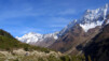 La piste qui croise les pâturages de Tellinalp est large et roulante. Notre moyenne horaire en tire immédiatement bénéfice. Loetschental_043.jpg