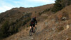 Avenant sentier pédestre, en selle, le fier VTTiste reste. Portail_Fully_001.jpg