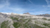 Pics, glaciers, falaises, lapis et vallons suspendus, ces éléments de nature qui semblent disposés anarchiquement forment au final un cirque à la beauté époustoufflante. Tour_Mt-Gond_006.jpg
