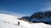 Les Chaux : la neige durcie des crêtes soufflées est déjà bien mise à mal par l'omniprésent soleil de janvier. Tour_de_Famelon_004.jpg