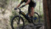 Vélo et pilote d'un autre siècle, mais technique irréprochable et toujours d'actualité. Varen_Mollens_005.jpg