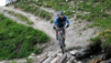 Fonction de GO oblige, la traversée d'un Walliser Bridge ne saurait se court-circuiter... En deux secondes, ma vocation de photographe va se muer en main-tendue pour récupérer bike et biker avant qu'ils n'entreprennent un mémorable plongeon dans les eaux fraîches et tumultueuses de cet affluent de la Raspille. Varner_08_BigM_003.jpg