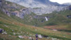 Après une petite heure de route, nous abordons le magnifique amphithéâtre naturel de la Montagne du Scex, au pied du Mont Bonvin et de l’impressionnante falaise des Faverges. Varneralp_02_002.jpg