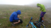 Quand la fin du chemin, l'arrivée du brouillard, le vent forcissant et l'absence de réseau se sont conjugués, il aurait peut-être fallu songer à renoncer... barasson_006