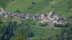 ... et juste au-dessus d'un de ses plus improbables villages de pied : Soulalex. chesal_012