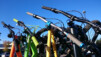 Notre collection de cintres est toujours au rende-vous, mais le ciel, désormais, aussi bleu que radieux. duncan_027