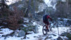 Même les résidus neigeux n'arriveront pas à nous faire mettre pied à terre. graechmatten_20_005