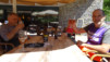 La terrasse du Barryland et ses bières fraîches, de quoi redonner du sens à une journée qui n'a finalement manqué que de bon (sens). plan_vaches_021
