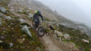 La section 1, la plus rocheuse et cassante, nous démontre instantanément tout le potentiel d'un bike de DH. whislter_bike_park_004